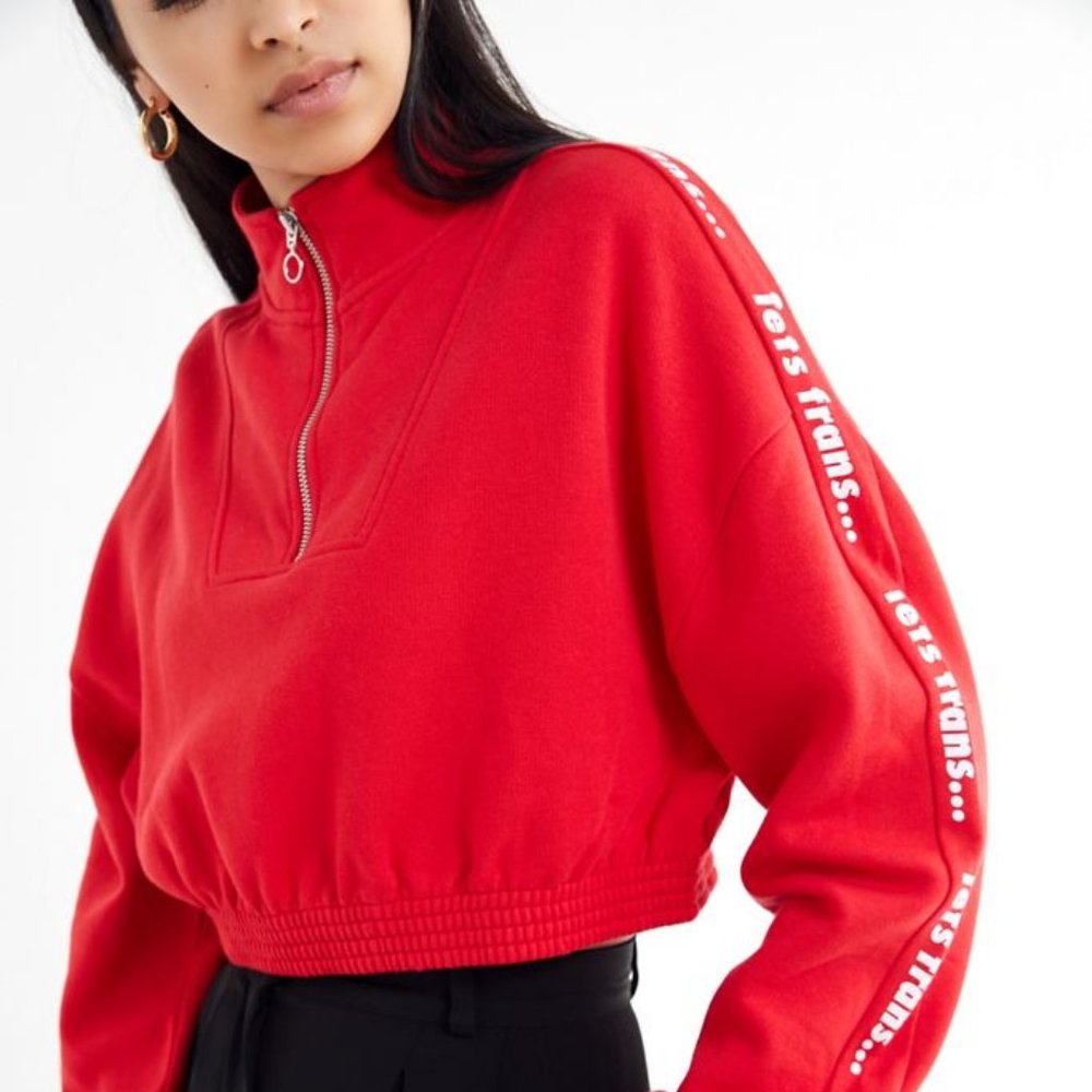iets frans… Half-Zip Cropped Sweatshirt